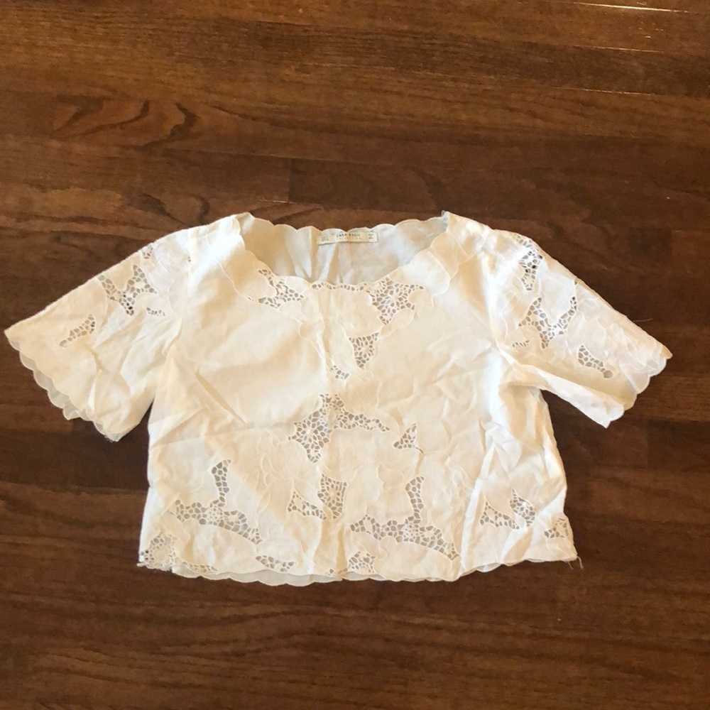 Cropped Zara eyelet lace top